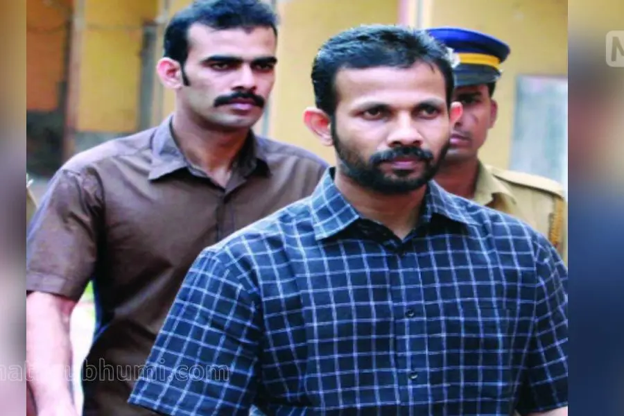 കോണ്ഗ്രസ് ഓഫീസിലെ ദാരുണകൊല; നിലമ്പൂര് രാധ വധക്കേസിലെ പ്രതികളെ വെറുതെവിട്ടു