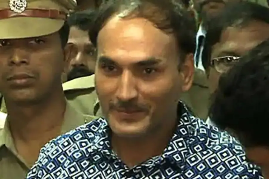 പൂജപ്പുര ജയിലില് കുപ്രസിദ്ധ മോഷ്ടാവ് ബണ്ടി ചോര് ഉള്പ്പെടെ രണ്ട് തടവുകാര്ക്ക് കോവിഡ്