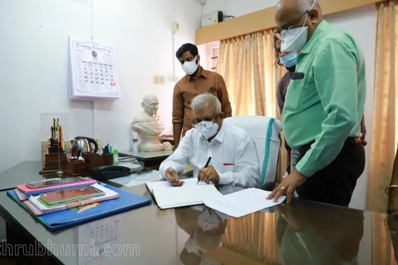 ഒതുക്കിയതല്ല, ഖാദി ബോര്ഡിലെ സ്ഥാനം അഭിമാനം - പി. ജയരാജന്