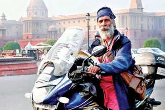 യാത്രയ്ക്കിടെ ഉറങ്ങിപ്പോയി, ബൈക്കിൽ നിന്ന് വീണു; 15,000 കിലോമീറ്റർ പിന്നിട്ട് പ്രശാന്തച്ചന്റെ യാത്ര