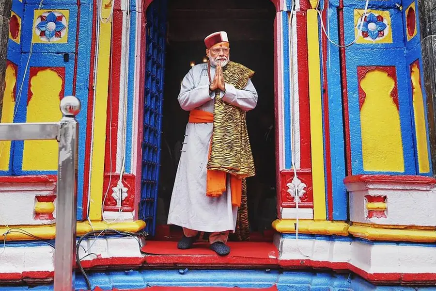 പ്രധാനമന്ത്രി കേദാര്നാഥിലെത്തി; ശങ്കരാചാര്യരുടെ പ്രതിമ അനാച്ഛാദനം ചെയ്യും