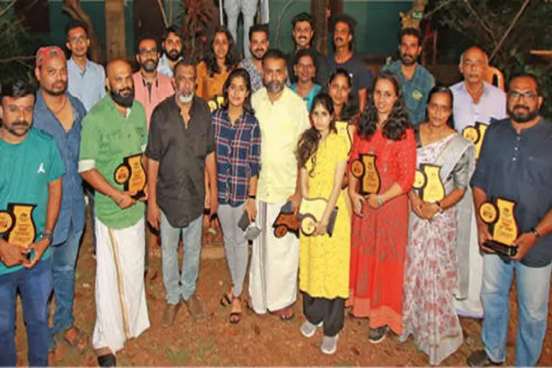 തിങ്കളാഴ്ച നിശ്ചയം കഴിഞ്ഞില്ലെന്നേയുള്ളൂ...ഇവരെല്ലാം ഇപ്പോൾ 'ബന്ധു'ക്കളാണ്
