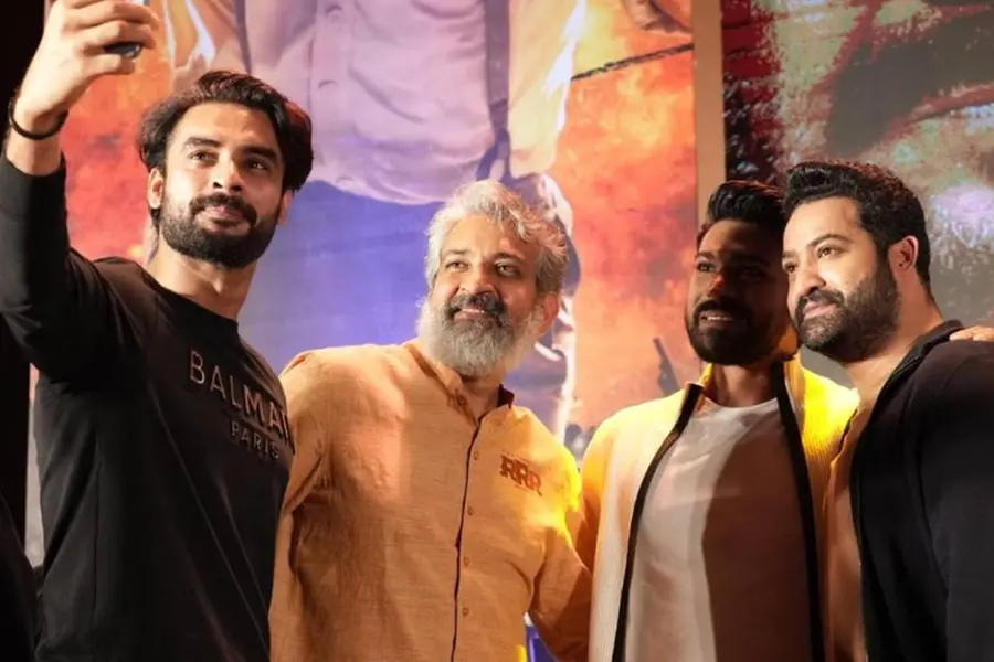തലസ്ഥാനത്ത് തരംഗമായി ആര്.ആര്.ആര്