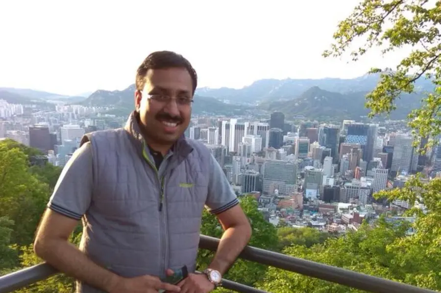 'കണ്ണുകള് നിറയുന്നതിന് മുന്പ് കാറില് കയറണം': കുടുംബശ്രീയില് നിന്നും പടിയിറങ്ങി ഹരികിഷോര്