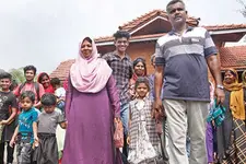 മലബാർ കലാപ നായകൻ വാരിയൻകുന്നന്റെ വേരുകൾ തേടി കൊച്ചുമകളും കുടുംബവും മലപ്പുറത്ത്