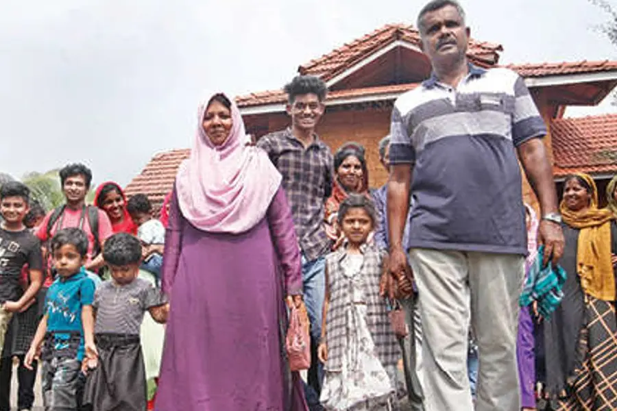 മലബാർ കലാപ നായകൻ വാരിയൻകുന്നന്റെ വേരുകൾ തേടി കൊച്ചുമകളും കുടുംബവും മലപ്പുറത്ത്