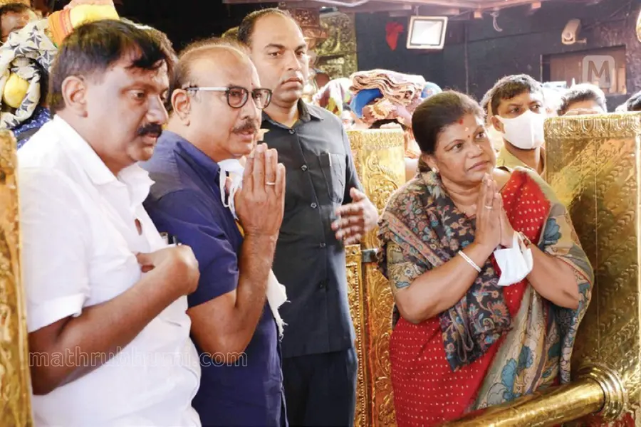 ശബരിമല അന്നദാനം: ഭാരത് ബയോടെക് ചെയര്മാന് ഒരുകോടി രൂപ നല്കി