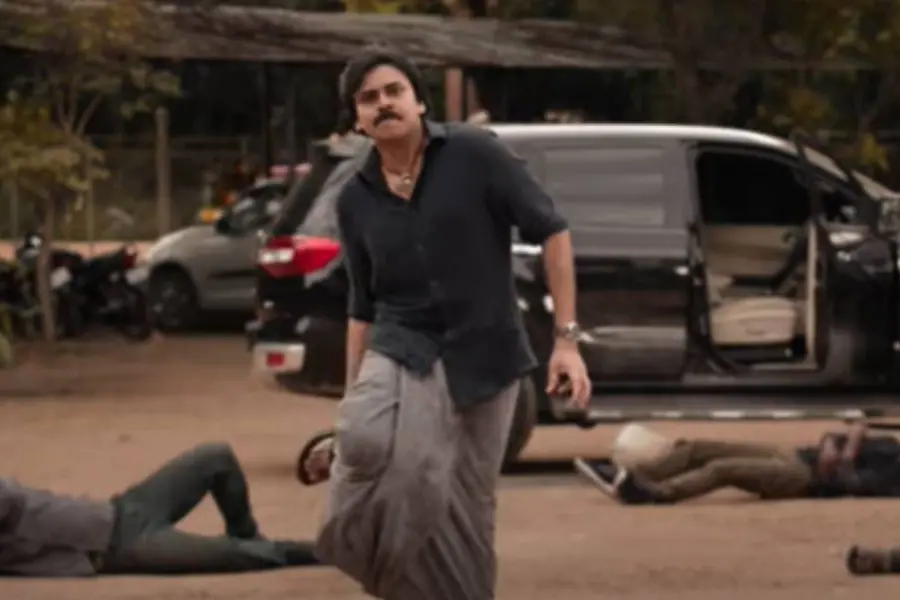 മാസ് ആയി പവൻ കല്യാൺ, ഇത് 'ഭീംല നായക്'; വീഡിയോ