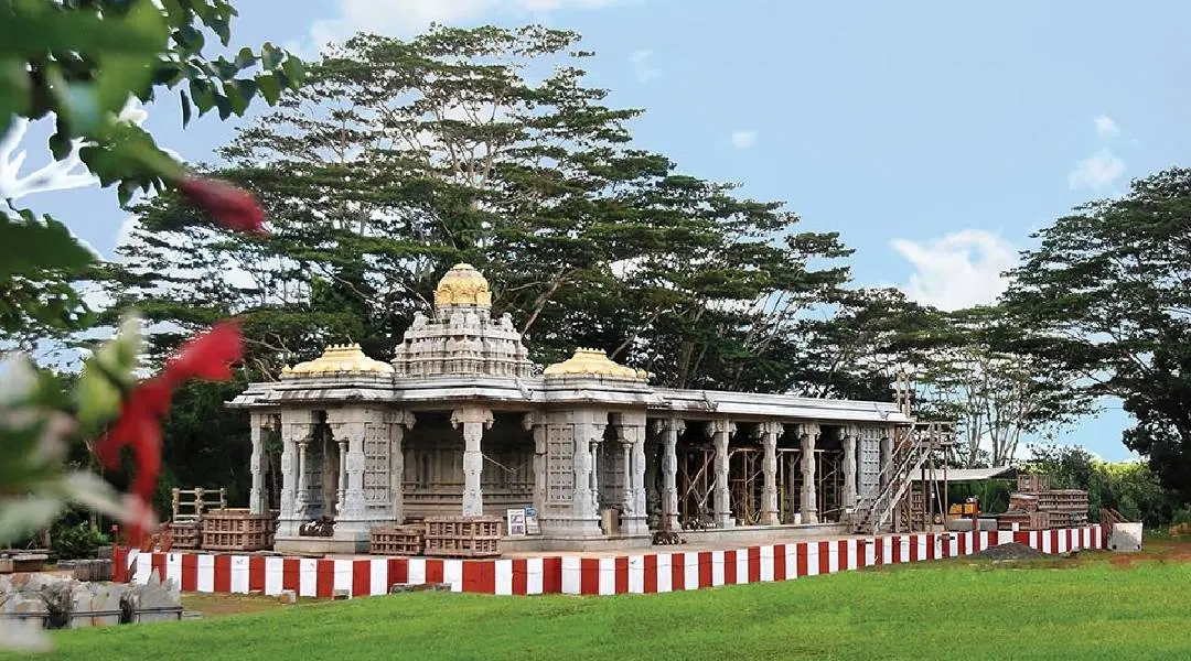 ക്വവായില്‍ പണി പൂര്‍ത്തീകരിക്കുന്ന ക്ഷേത്രം