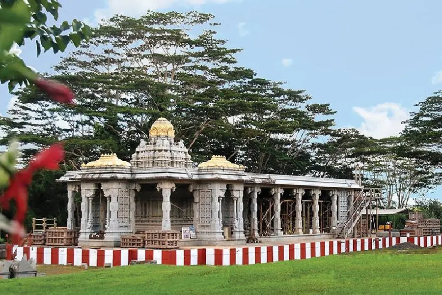 അമേരിക്കയിലെ രുദ്രാക്ഷവും ക്ഷേത്രങ്ങളും; അമ്പരപ്പിച്ച് ഹവായ് ദ്വീപ്