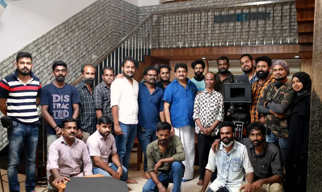 'മെയ്ഡ് ഇന്‍ കാരവന്റെ' അണിയറ പ്രവര്‍ത്തകര്‍
