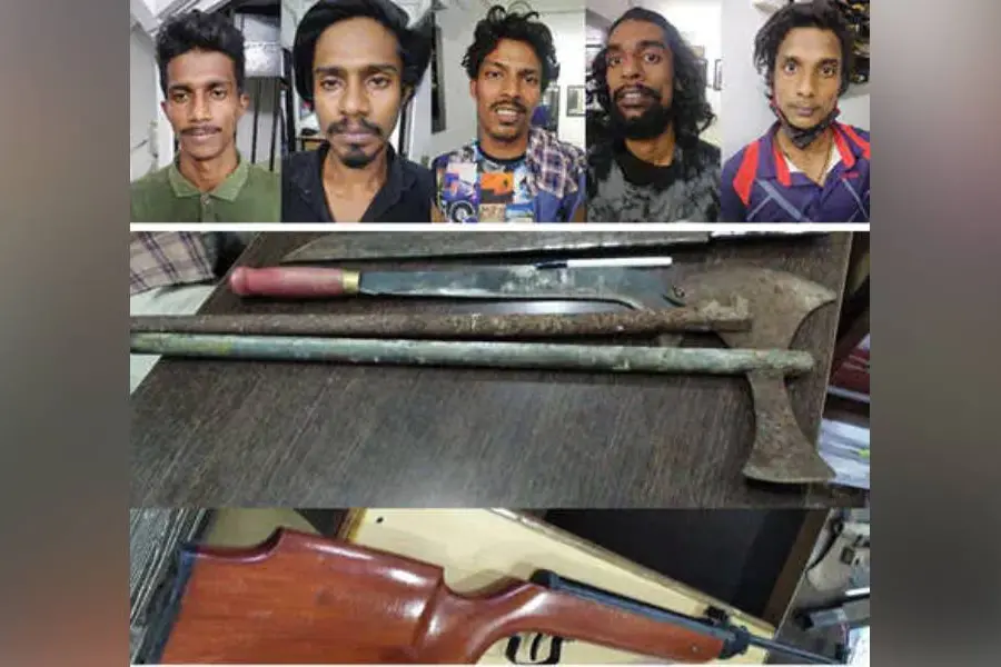 കമ്മട്ടിപ്പാടത്ത് വീട് കയറി ആക്രമിക്കാനെത്തിയ അഞ്ചംഗ സംഘം പിടിയില്; എയര്ഗണ്ണും വടിവാളുകളും