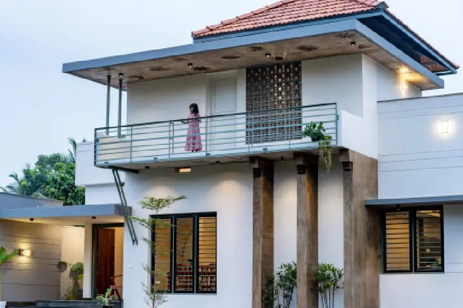 ഇലകളാല് ചിത്രപ്പണികള് ചെയ്ത ആര്ട്ടഡ് സ്ലാബ്; മനം മയക്കും 20 ലക്ഷത്തിന്റെ ഈ ഇരുനിലവീട്