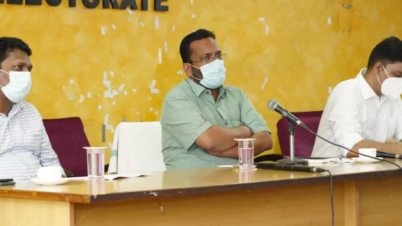 മന്ത്രി കെ രാജന്‍ അവലോകന യോഗത്തില്‍