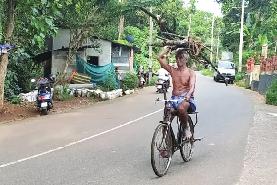 മോഷ്ടാക്കളേ നിങ്ങള് അറിയണം, കൊണ്ടുപോയത് വെറുമൊരു സൈക്കിളല്ല, ഈ മനുഷ്യന്റെ 36 വര്ഷത്തെ കൂട്ടാണ്