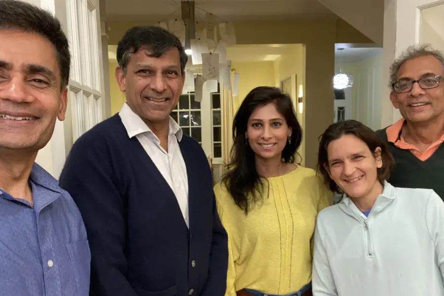 അഭിജിത്ത്, രഘു, എസ്തര്..'പവര് പാക്ക്ഡ്' ചിത്രം പങ്കുവെച്ച് ഗീതാ ഗോപിനാഥ്