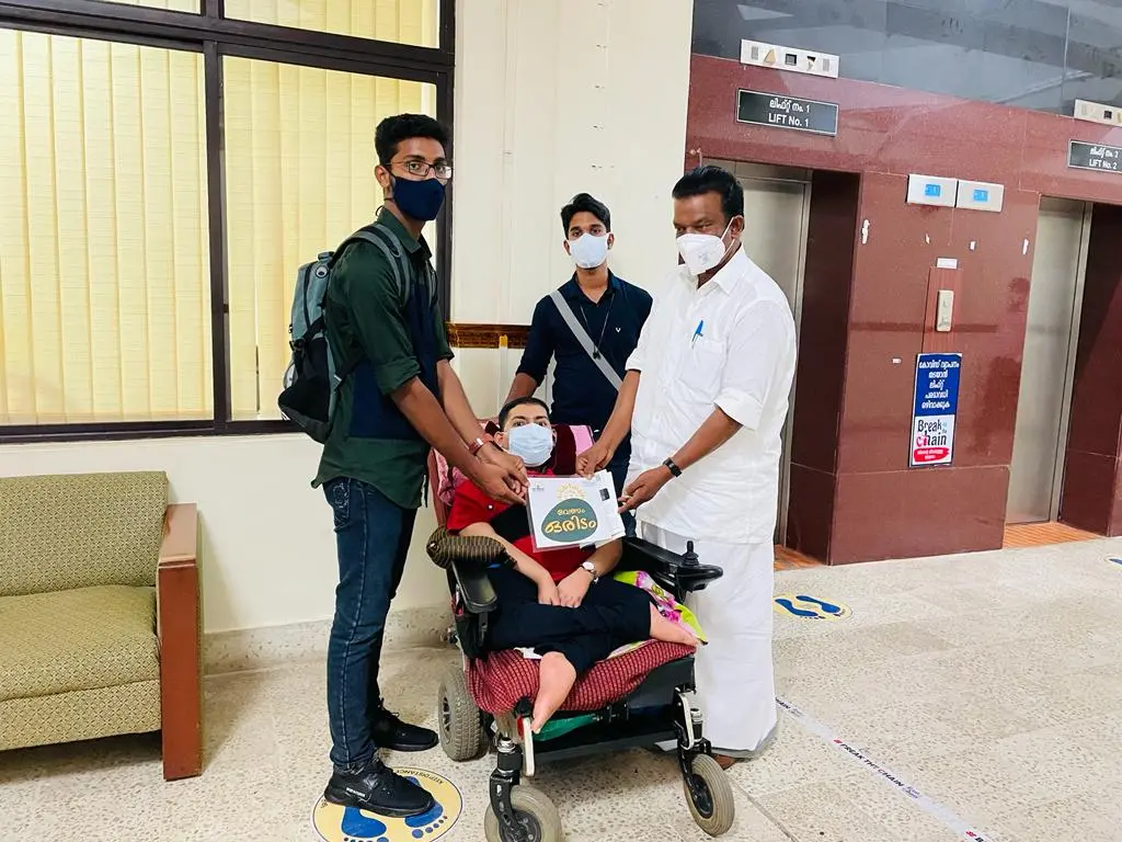 മൈൻഡ് ട്രസ്റ്റ് ചെയർമാൻ കെ.കെ. കൃഷ്ണകുമാർ മന്ത്രി കെ. രാധാകൃഷ്ണനോടൊപ്പം | Photo: MinD
