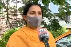 സുഹൃത്തിന്റെ ബലാത്സംഗക്കേസ്; കുടുംബത്തെ ഇല്ലാതാക്കും: മയൂഖ ജോണിക്ക് വധഭീഷണി