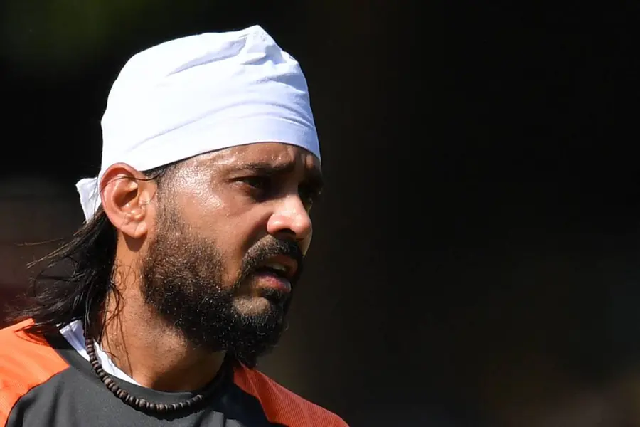 കോവിഡ് വാക്സിന് സ്വീകരിക്കാന് മടി; ക്രിക്കറ്റ് കളിക്കാതെ മുരളി വിജയ്
