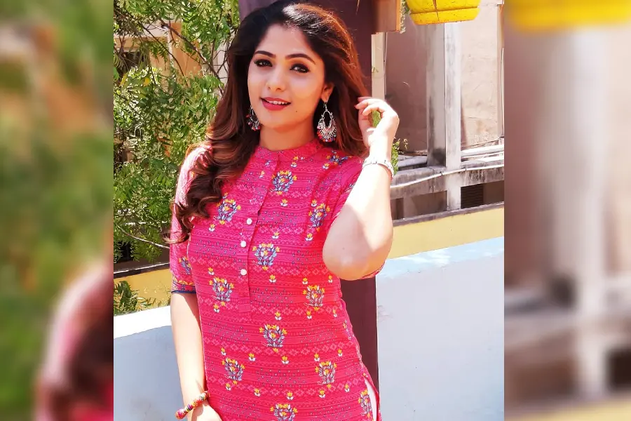 മുക്തയിലെ അമ്മയെ ബഹുമാനിച്ചു തന്നെ പറയട്ടെ, കുട്ടികളിലും നാം ഇതേ അബദ്ധം കുത്തിനിറയ്ക്കേണ്ടതുണ്ടോ?