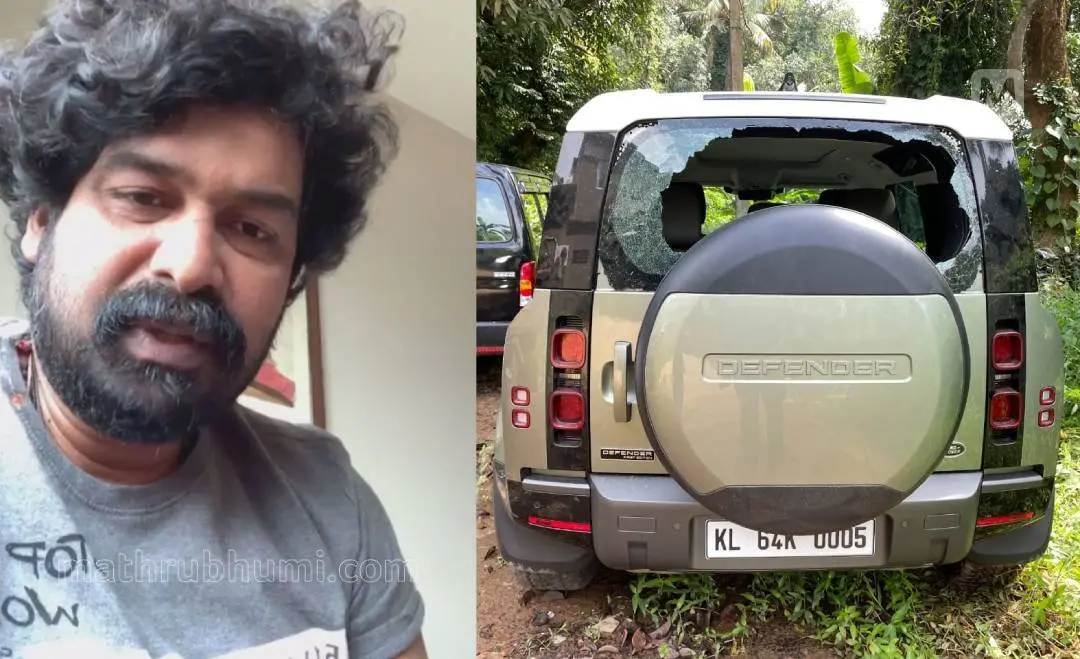 കോണ്ഗ്രസ് പ്രവര്ത്തകര് അടിച്ചു തകര്ത്ത ജോജു ജോര്ജിന്റെ വാഹനം പനങ്ങാട് പോലീസ് സ്റ്റേഷനില് | ഫോട്ടോ: ഷഹീര് സി. എച്ച്.