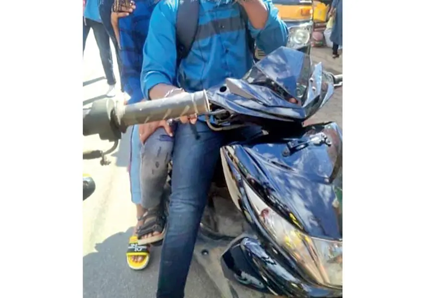 നമ്പരില്ലാത്ത സ്കൂട്ടറിൽ അഭ്യാസം, പ്ലസ്ടു വിദ്യാർഥികൾ പിടിയിൽ; അമ്മയ്ക്കെതിരേ ജാമ്യമില്ലാ കേസ്