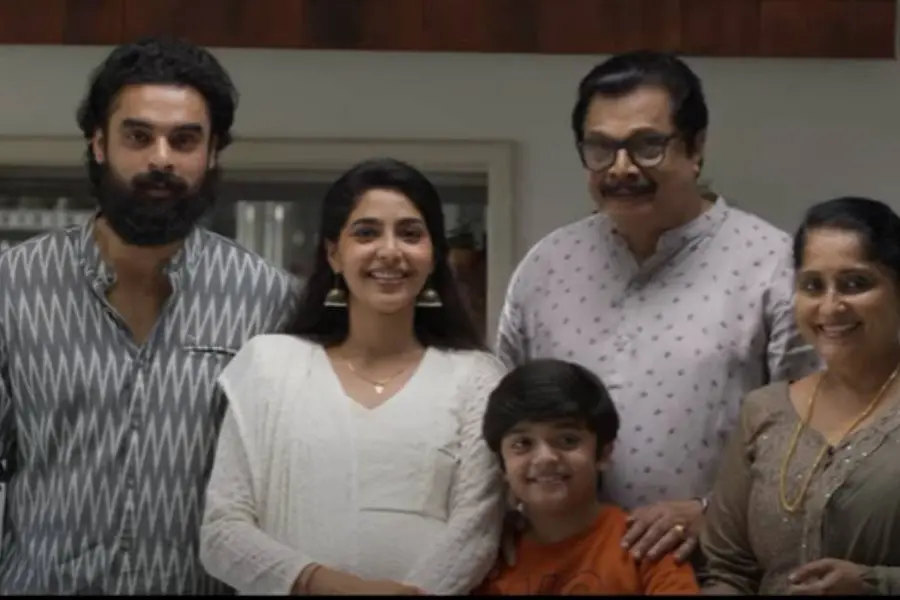 'പാൽനിലാവിൻ പൊയ്കയിൽ'; സിതാരയുടെ ശബ്ദത്തിൽ 'കാണെക്കാണെ'യിലെ ഗാനം