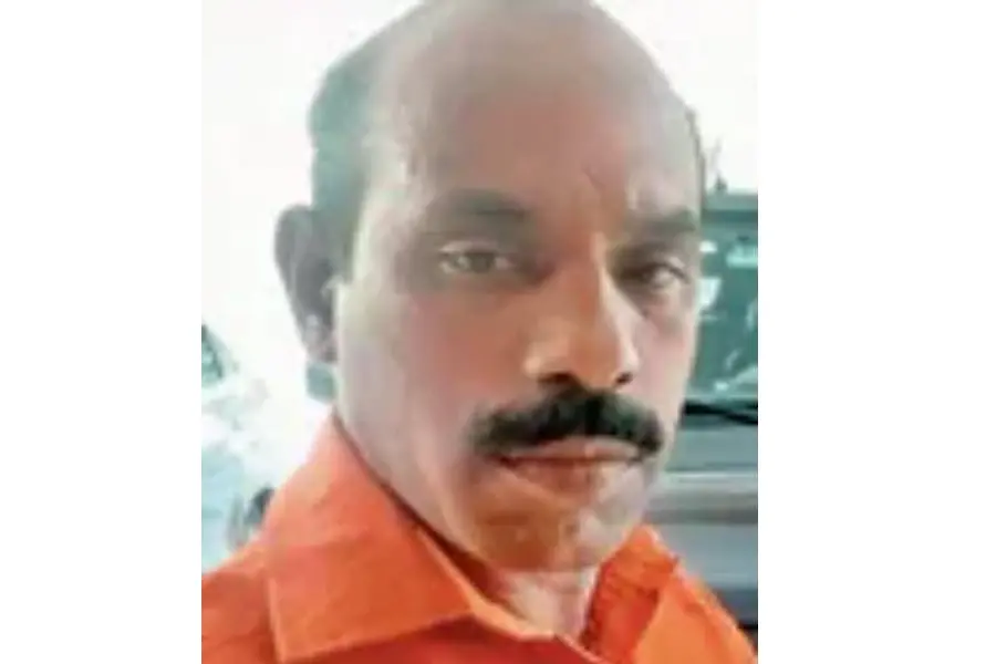 വീട്ടിനുള്ളില് ഭര്ത്താവ് മരിച്ചനിലയില്, അവശനിലയില് കണ്ടെത്തിയ ഭാര്യ ചികിത്സയില്