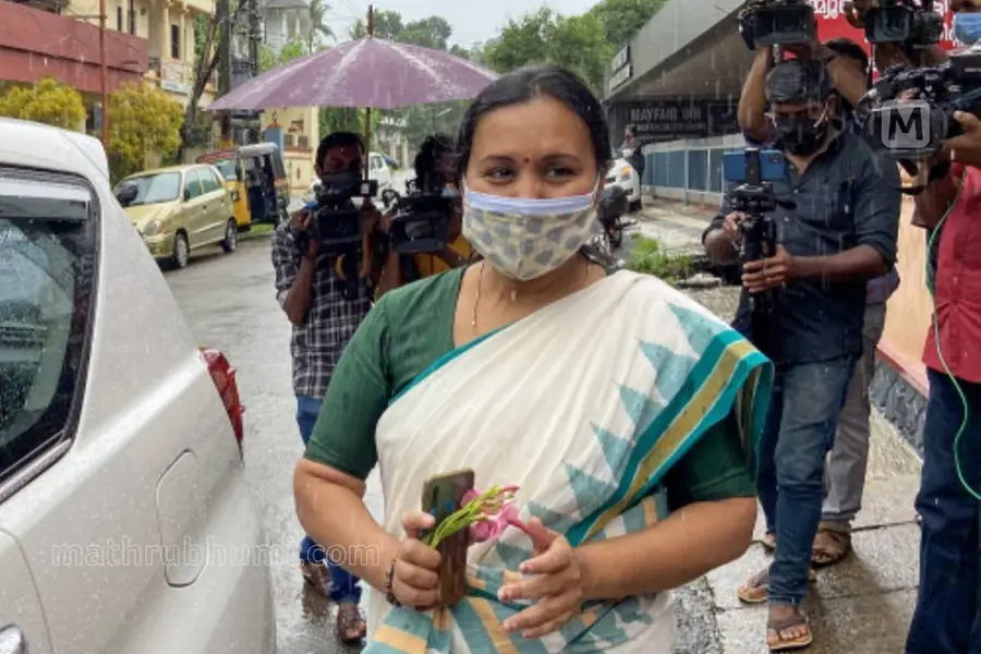 ഡോക്ടര്മാര്ക്കെതിരായ അതിക്രമങ്ങള്: ശ്രദ്ധയില് പെട്ടിട്ടില്ലെന്ന് ആരോഗ്യമന്ത്രി