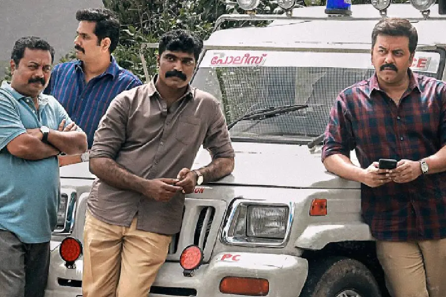 'പത്താം വളവി'ലെ രഹസ്യങ്ങൾ അറിയാൻ ഇന്ദ്രജിത്തും സംഘവും; പത്മകുമാർ ചിത്രത്തിന്റെ പുതിയ പോസ്റ്റർ