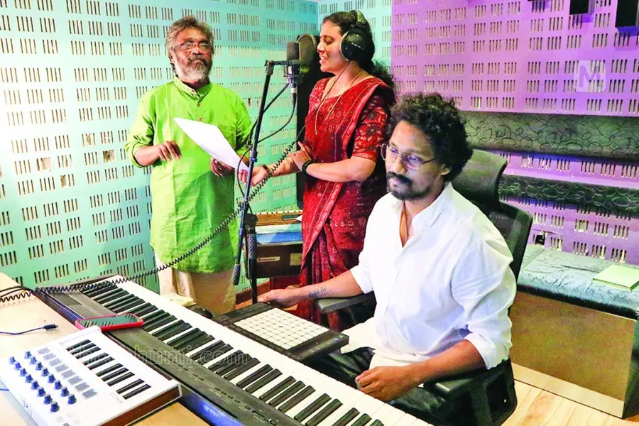 \"വെൽ ഡൺ കളക്ടർ\" എന്ന് മോഹൻ സിത്താര; പിന്നണി ഗാനരംഗത്ത് ഹരിശ്രീ കുറിച്ച് ഹരിത വി. കുമാർ