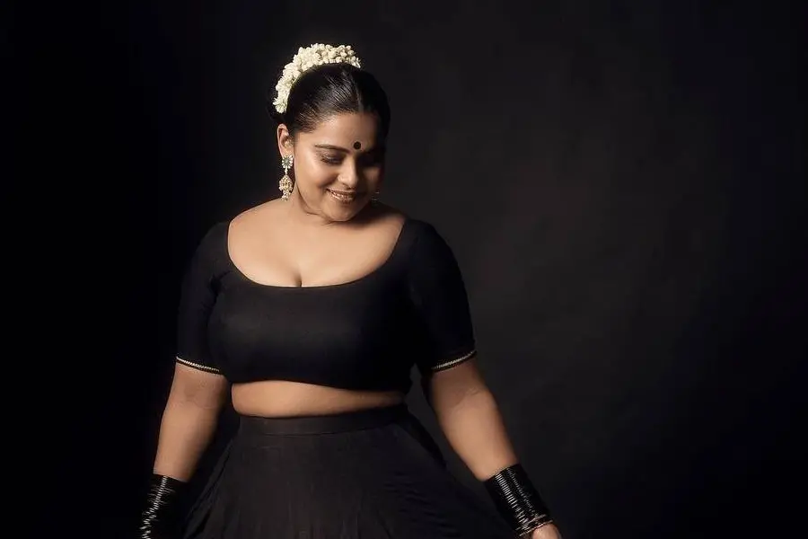 തടിയുള്ളവർ എന്ത് ധരിക്കണമെന്ന് തീരുമാനിക്കുന്നത് പലപ്പോഴും മറ്റുള്ളവർ: ഷിബ് ല
