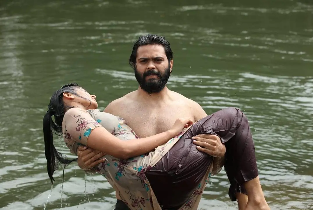 അഞ്ചില് ഒരാള് തസ്കരനിലെ രംഗം