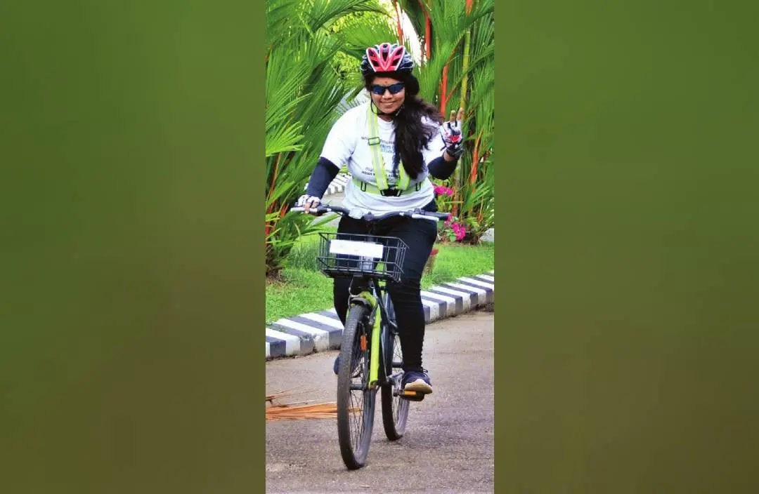 ബോധവത്കരണവുമായി കവിത സൈക്കിളില്