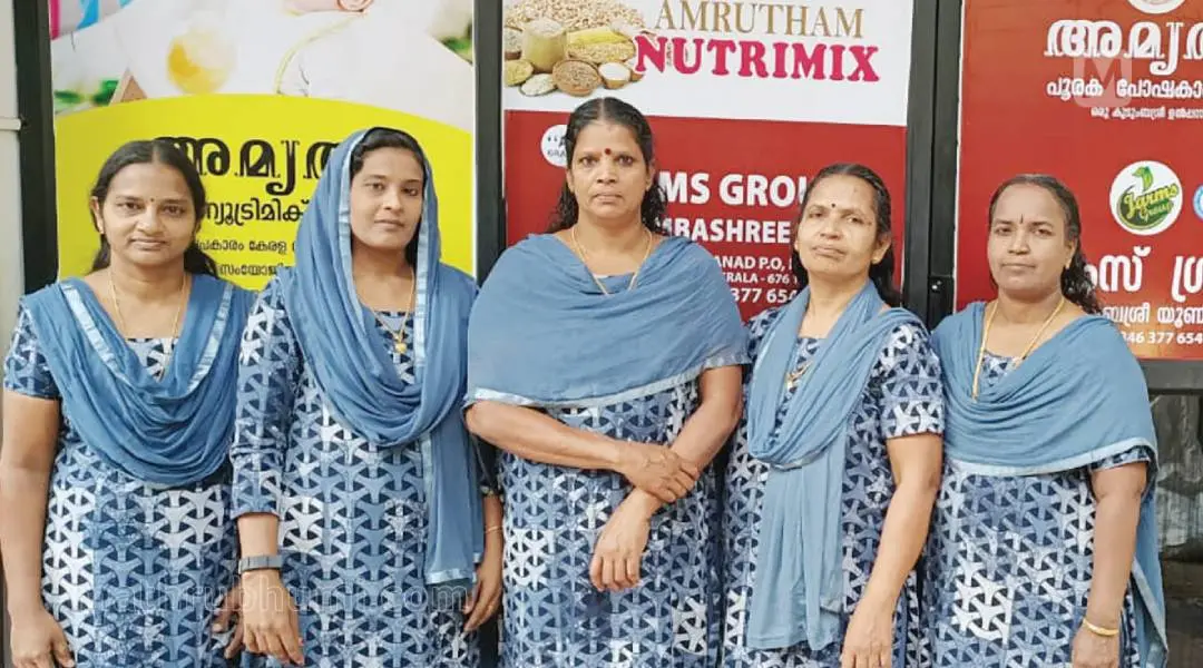 ജാംസ് ഗ്രൂപ്പ് ന്യൂട്രിമിക്സ് നിർമാണ യൂണിറ്റിലെ അംഗങ്ങൾ