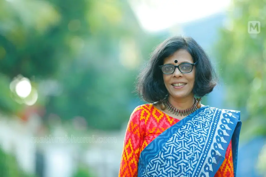 അന്നത്തേത് പോലുള്ള ചാവുനിലങ്ങളാണോ ഇപ്പോഴും ഓരോ ഇന്ഫെര്ട്ടിലിറ്റി ക്ലിനിക്കും എന്നറിയില്ല