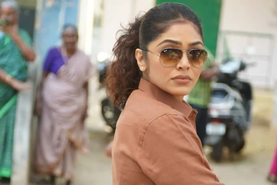 'ഊള ബാബുവിനെ പോലെ ആകരുത്'; കാര്ട്ടൂണ് പങ്കുവച്ച് റിമ കല്ലിങ്കല്