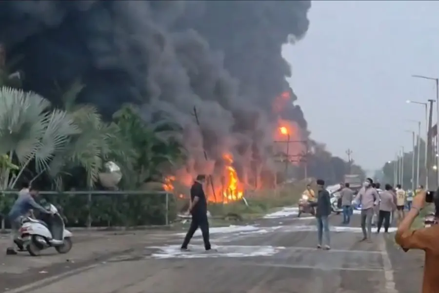 WATCH | Major fire erupts at Bharuch chemical factory in Gujarat, residents evacuated