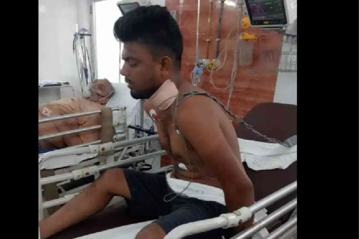 Injured Sandeshkhali resident Tapchhel Jamadar undergoing treatment at a Kolkata hospital after the Jharkhand attack. Photo: X