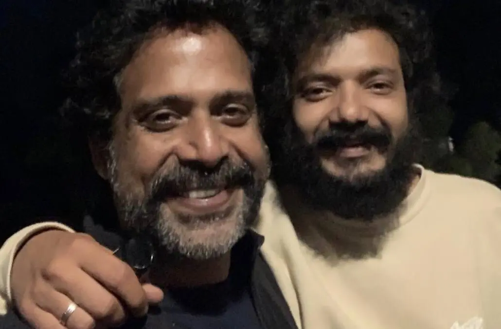 ശ്രീനാഥ് ഭാസിക്കൊപ്പം ഗുരു സോമസുന്ദരം