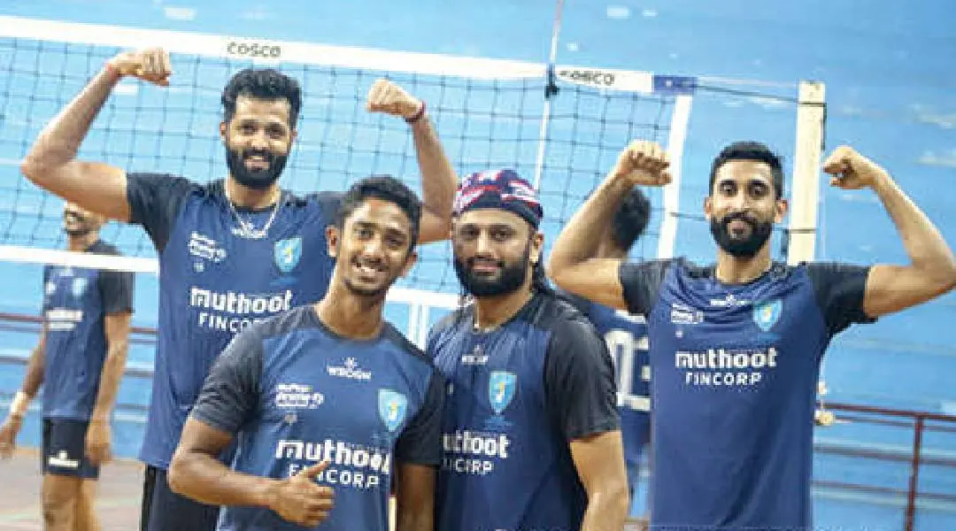 കൊച്ചി ബ്ലൂ സ്‌പൈക്കേഴ്‌സ് താരങ്ങള്‍ പരിശീലനത്തില്‍
