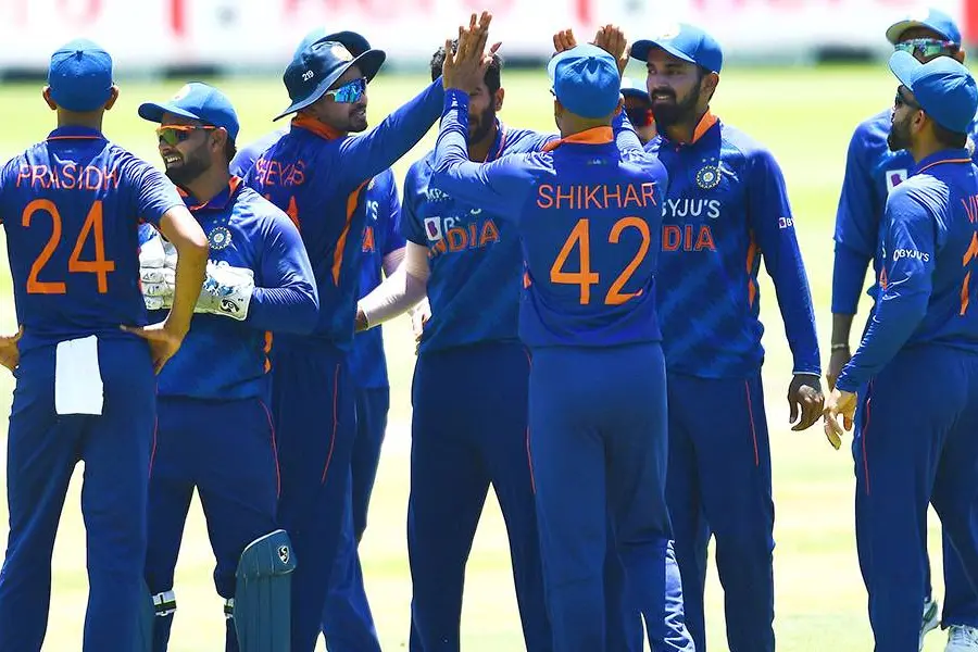ഇന്ത്യന് ക്യാമ്പില് കോവിഡ് ബാധ; ധവാന്, ശ്രേയസ്, ഋതുരാജ് എന്നിവര്ക്ക് രോഗം