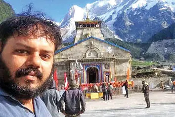 ഹിമശൈലത്തിലേക്ക് 15 തവണ, കൈലാസത്തിലേക്ക് അഞ്ചും; നിസ്സാരമല്ല ഈ ഓട്ടോഡ്രൈവറുടെ യാത്രകൾ