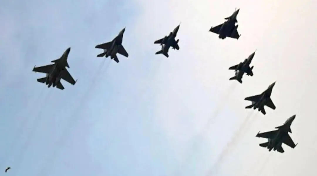 പ്രകടനത്തിന്റെ ദൃശ്യങ്ങളില്‍ നിന്ന്