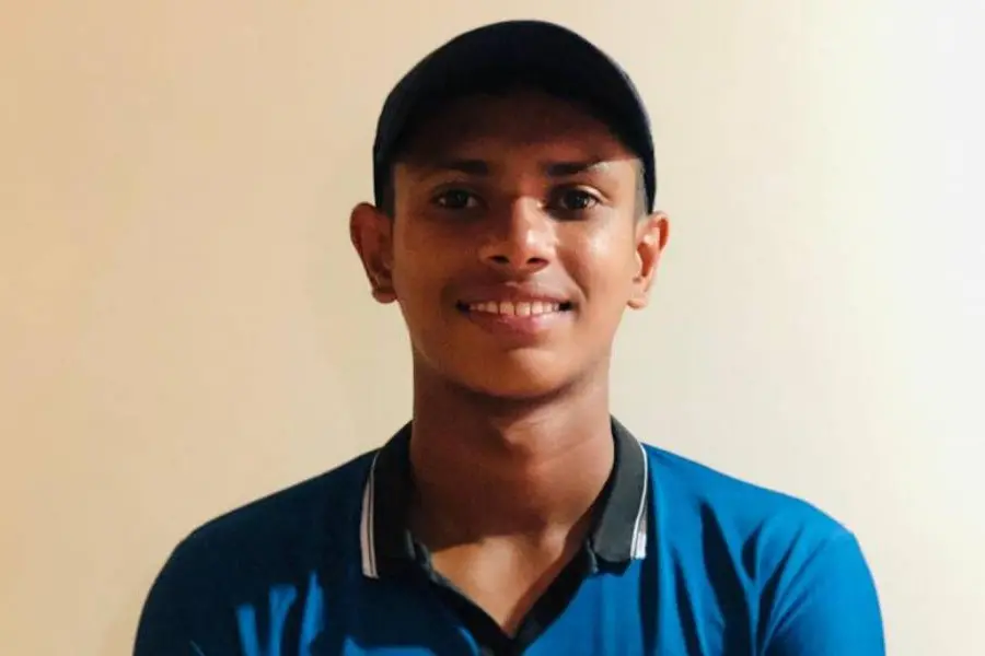 'ഫാസ്റ്റായി' ഏദന് ആപ്പിള് ടോം: 16 വയസ്സില് കേരള രഞ്ജി ടീമില്, ഷാര്ജ വിട്ട് മകനൊപ്പം പിതാവ്