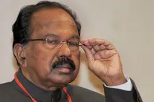 കൂറുള്ളവര്‍ക്ക് വിലയില്ല; കോണ്‍ഗ്രസില്‍ അവസരവാദികളുടെ കാലമെന്ന് വീരപ്പ മൊയ്‌ലി