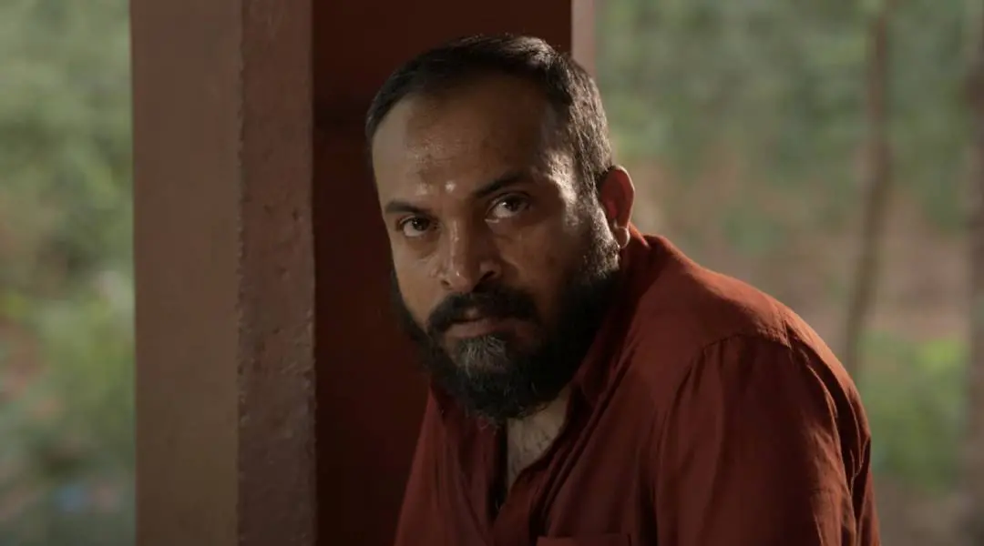 ജിന്ന് എന്ന ചിത്രത്തിൽ സൗബിൻ ഷാഹിർ | Photo: Screengrab \ www.youtube.com/watch?v=sr1KbvtXV-s