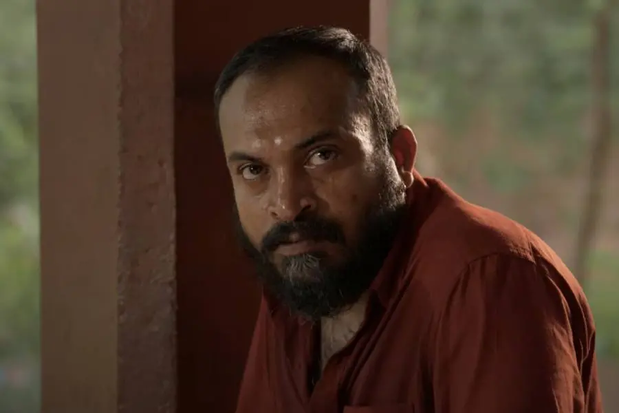 'മന്ത്രത്തിലൊന്നും ഓന്റെ അസുഖം മാറൂല'; ജിന്നുമായി സിദ്ധാർത്ഥ് ഭരതനും സൗബിനും