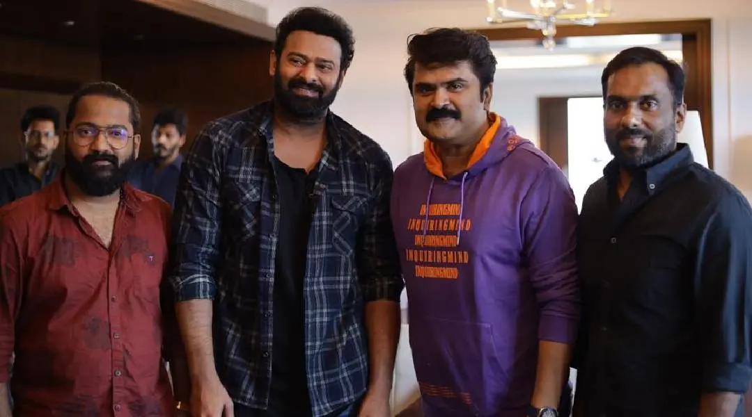 പ്രഭാസിനൊപ്പം അനൂപ് മേനോൻ