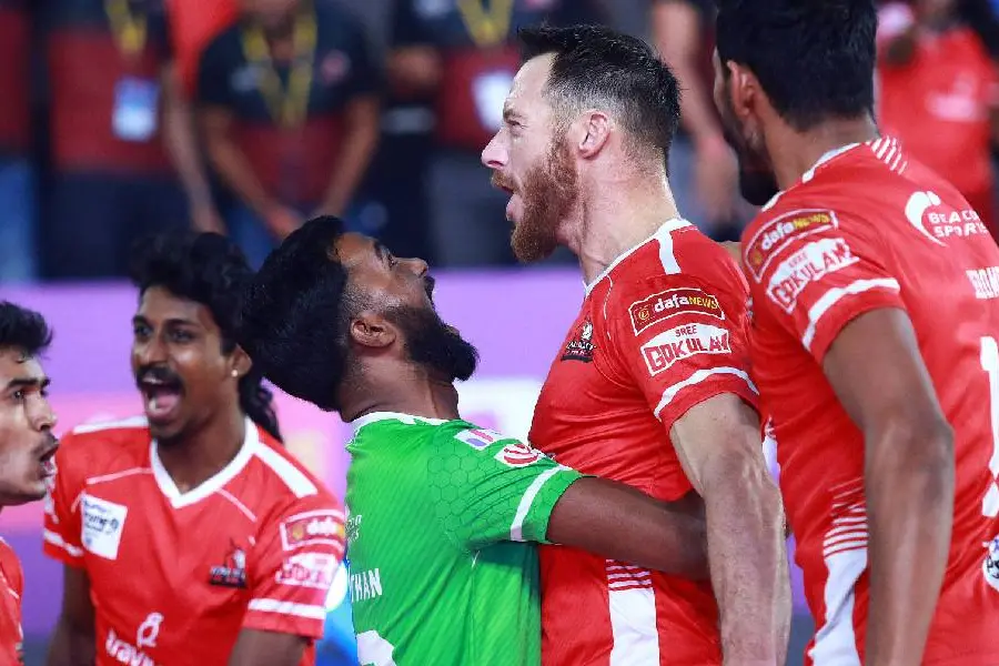 പ്രൈം വോളിബോള്‍ ലീഗ്: കാലിക്കറ്റ് ഹീറോസ് സെമിയില്‍